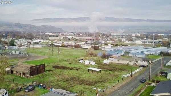 1.52 Acres of Land for Sale in The Dalles, Oregon