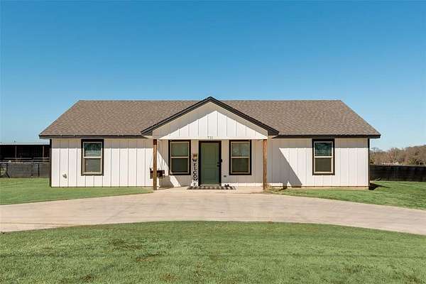 17.2 Acres of Land with Home for Sale in Cleburne, Texas