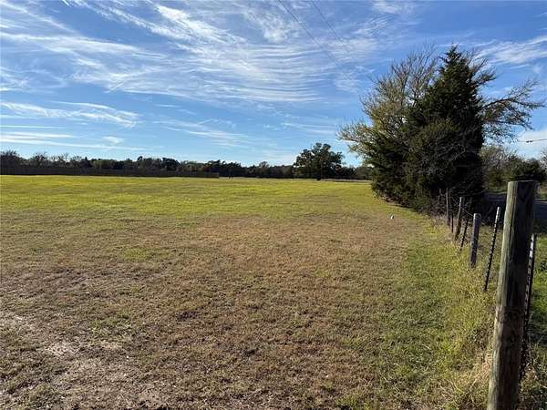 1.54 Acres of Residential Land for Sale in Wills Point, Texas