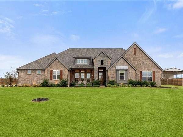 1.5 Acres of Land with Home for Sale in Royse City, Texas