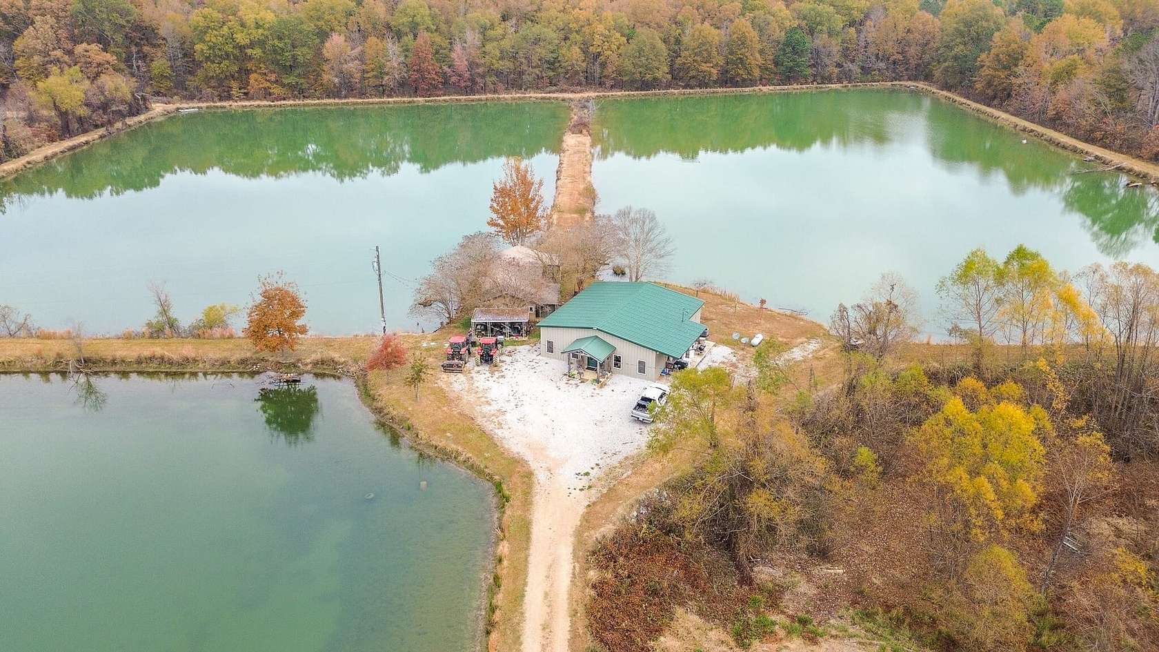 303 Acres of Improved Recreational Land for Sale in Aberdeen, Mississippi