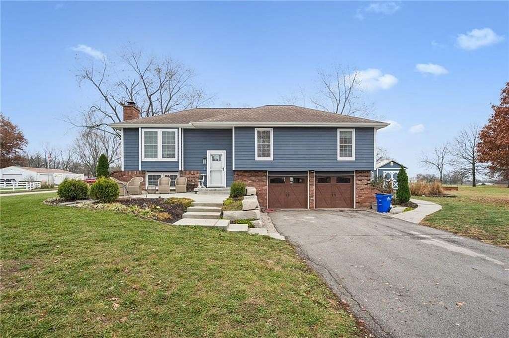 2.26 Acres of Residential Land with Home for Sale in Belton, Missouri