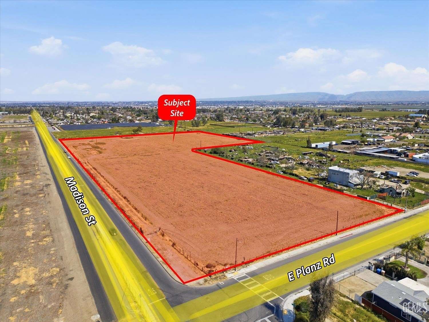 13 Acres of Commercial Land for Sale in Bakersfield, California