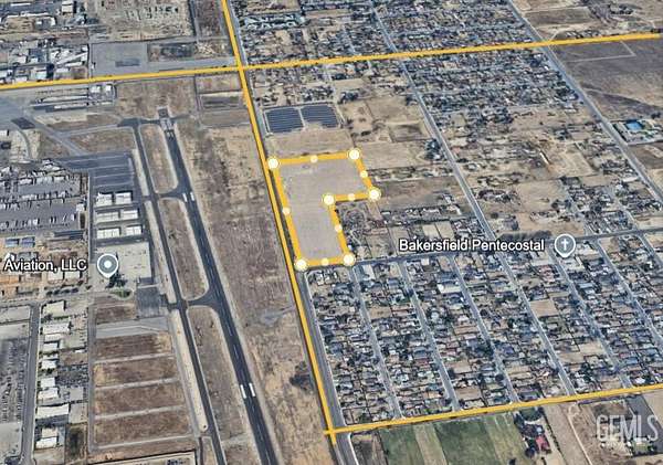 13 Acres of Commercial Land for Sale in Bakersfield, California