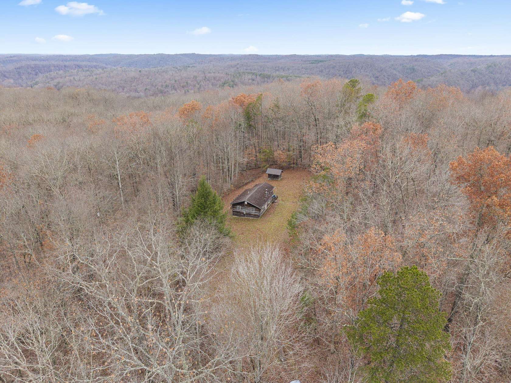 26.2 Acres of Land with Home for Sale in Beattyville, Kentucky