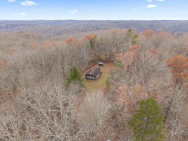 26.2 Acres of Land with Home for Sale in Beattyville, Kentucky