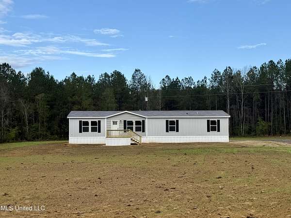 2 Acres of Residential Land with Home for Sale in Bogue Chitto, Mississippi