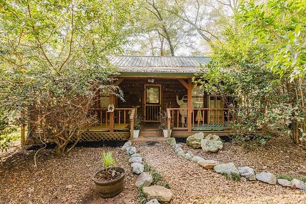 3.18 Acres of Residential Land with Home for Sale in Americus, Georgia