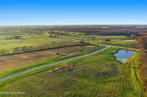 5 Acres of Residential Land for Sale in Shelbyville, Kentucky