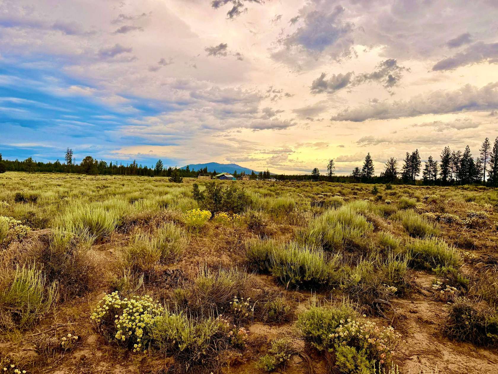 1.52 Acres of Residential Land for Sale in Chiloquin, Oregon