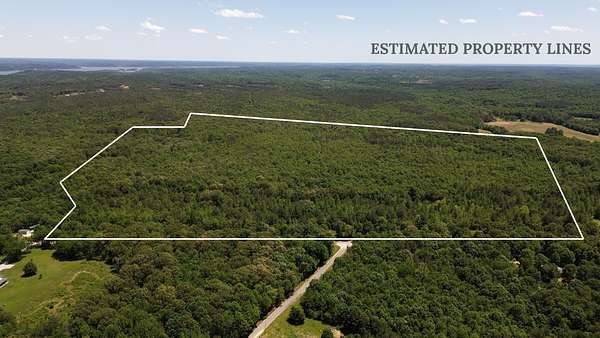 102 Acres of Recreational Land for Sale in Big Sandy, Tennessee