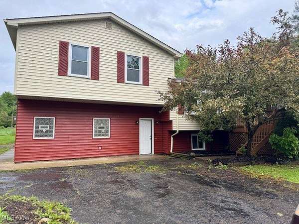 10 Acres of Land with Home for Sale in Chagrin Falls, Ohio