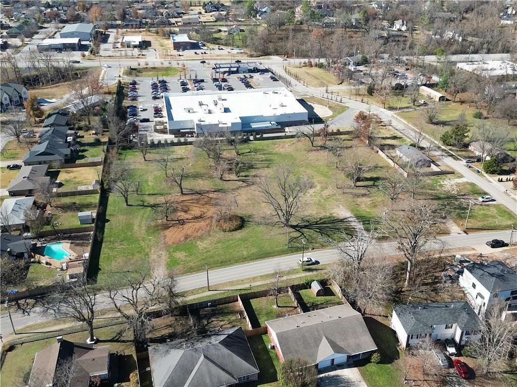 1 Acre of Residential Land for Sale in Bentonville, Arkansas
