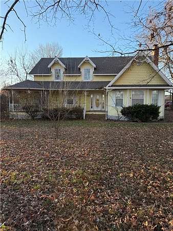 2.65 Acres of Residential Land with Home for Lease in Centerton, Arkansas