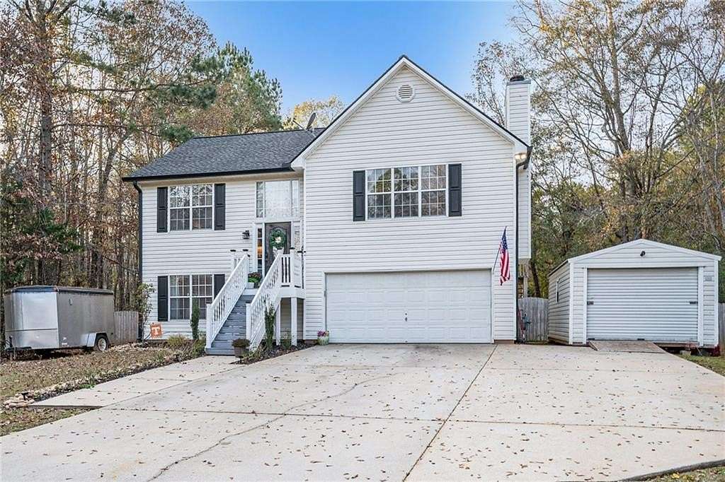 1.85 Acres of Residential Land with Home for Sale in McDonough, Georgia