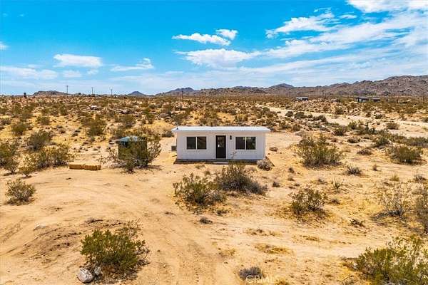 2.5 Acres of Residential Land with Home for Sale in Landers, California