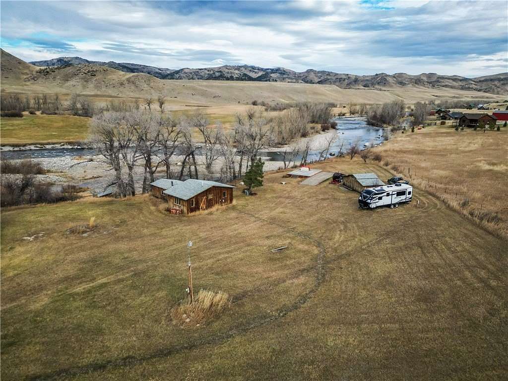 12 Acres of Land with Home for Sale in Fishtail, Montana