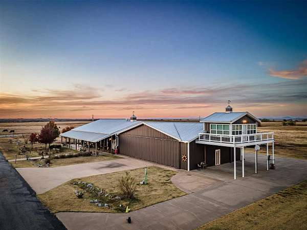 60 Acres of Land with Home for Sale in Lawton, Oklahoma