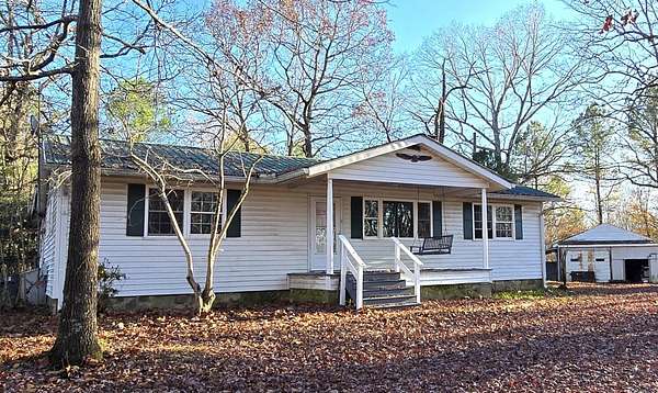 32 Acres of Land with Home for Sale in Dover, Tennessee