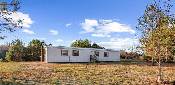 4 Acres of Residential Land with Home for Sale in Cottonwood, Alabama