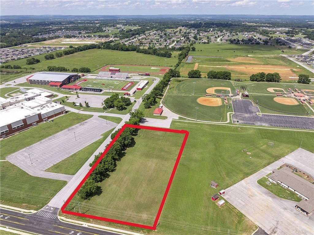2.24 Acres of Mixed-Use Land for Sale in Farmington, Arkansas