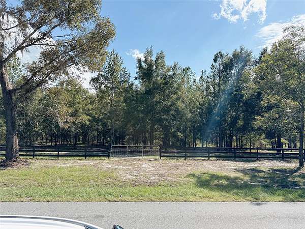 5 Acres of Land for Sale in Fort White, Florida