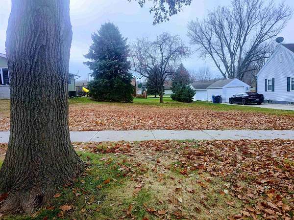 0.18 Acres of Residential Land for Sale in Le Mars, Iowa