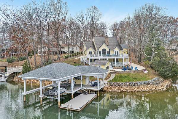 1.6 Acres of Residential Land with Home for Sale in Wirtz, Virginia