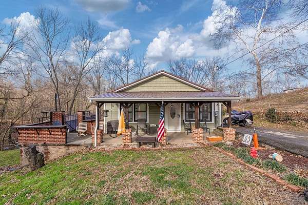 2.5 Acres of Residential Land with Home for Sale in Kingsport, Tennessee