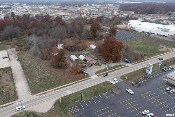 4 Acres of Commercial Land for Sale in Mount Vernon, Illinois