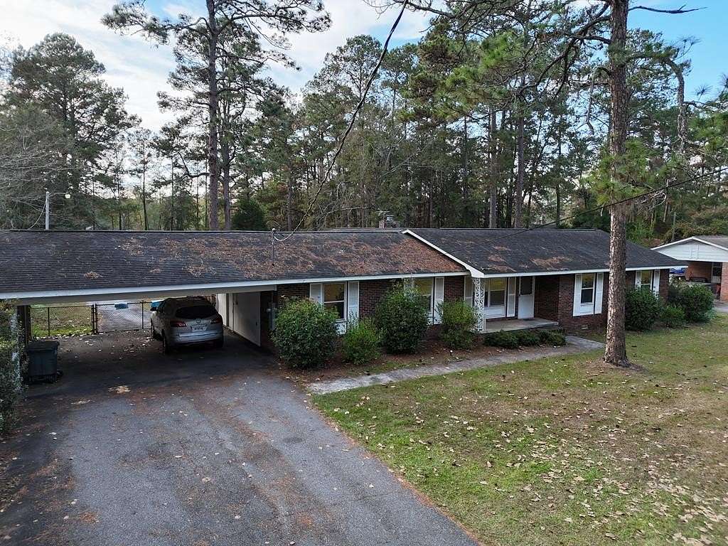 1.53 Acres of Land with Home for Sale in Thomasville, Georgia