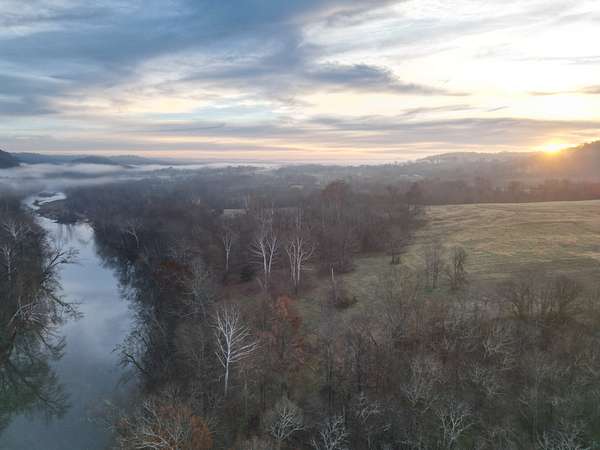118 Acres of Land for Sale in Columbia, Tennessee