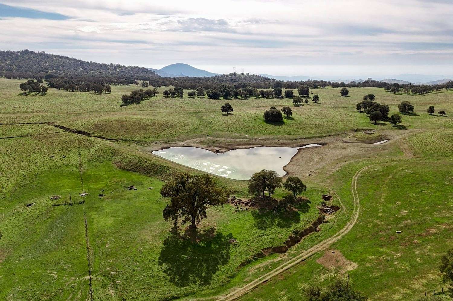 904 Acres of Agricultural Land for Sale in Squaw Valley, California