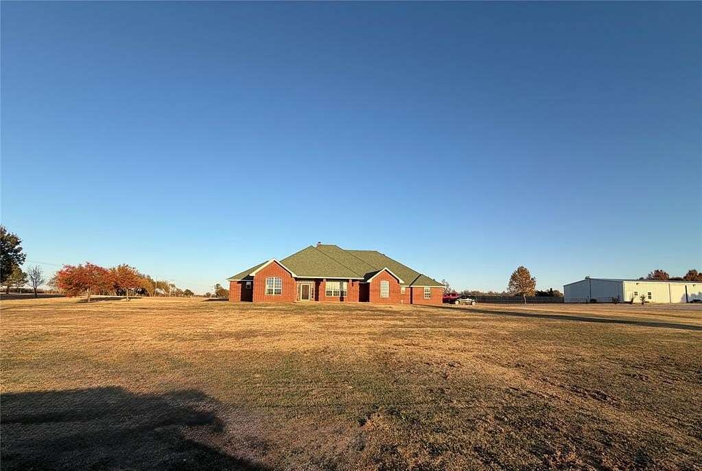 4.89 Acres of Residential Land with Home for Sale in Yukon, Oklahoma