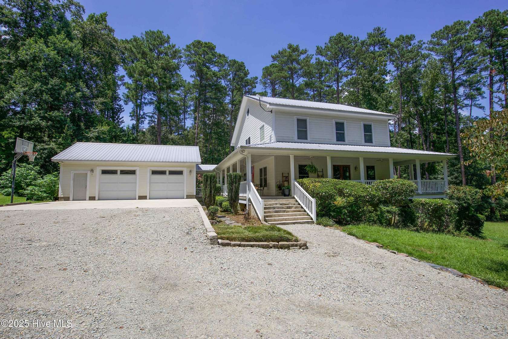 9 Acres of Residential Land with Home for Sale in Carthage, North Carolina