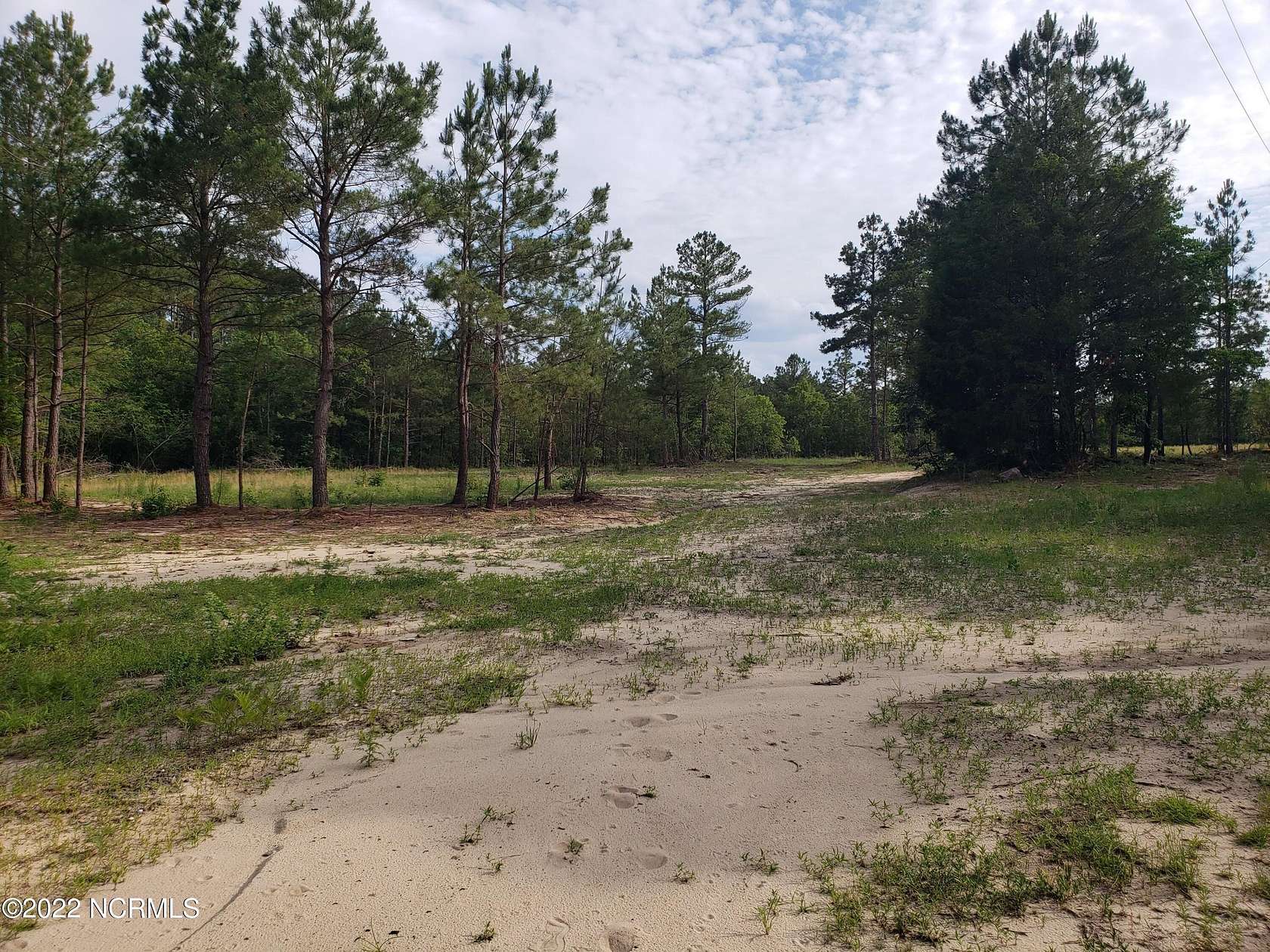 10 Acres of Land for Sale in Aberdeen, North Carolina