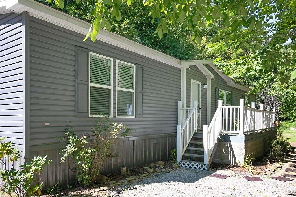 28 Acres of Recreational Land with Home for Sale in David, Kentucky