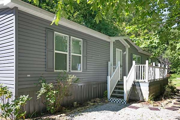 28 Acres of Recreational Land with Home for Sale in David, Kentucky