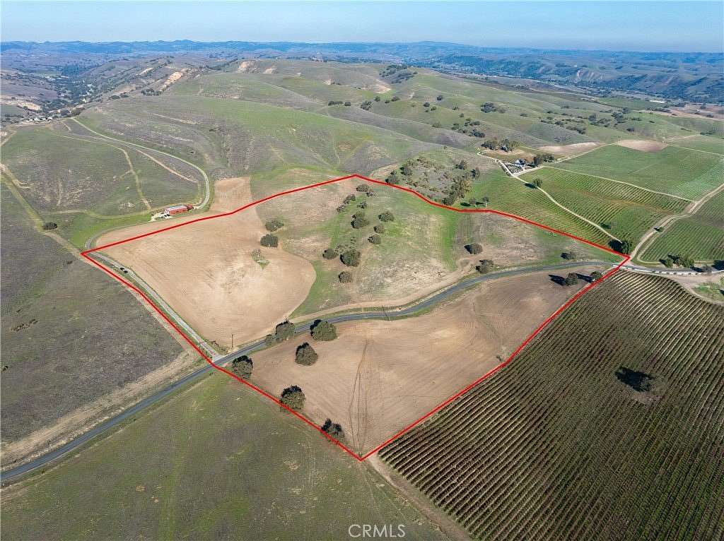 40 Acres of Land for Sale in San Miguel, California