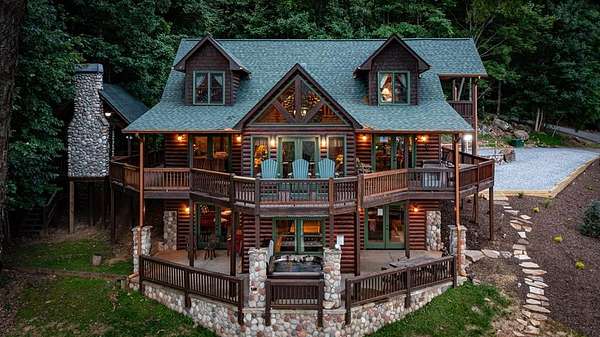 1.56 Acres of Residential Land with Home for Sale in Blue Ridge, Georgia