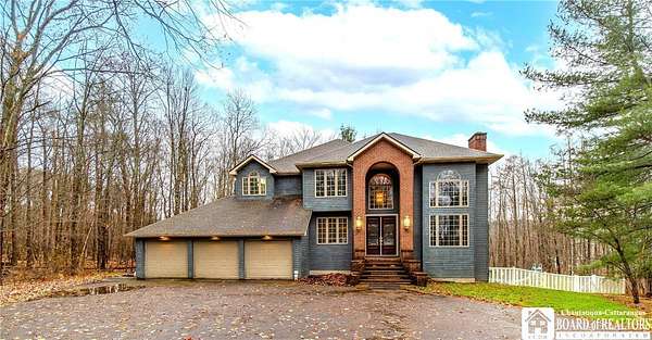 2.75 Acres of Residential Land with Home for Sale in Jamestown, New York