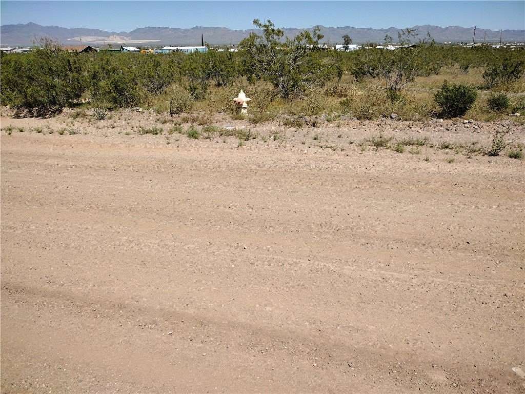 1.17 Acres of Land for Sale in Golden Valley, Arizona