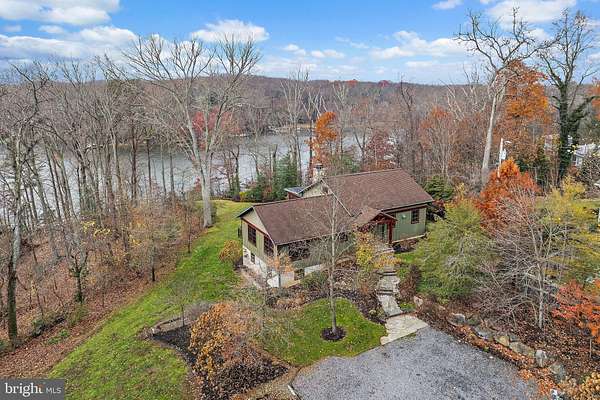 5.46 Acres of Residential Land with Home for Sale in Annapolis, Maryland