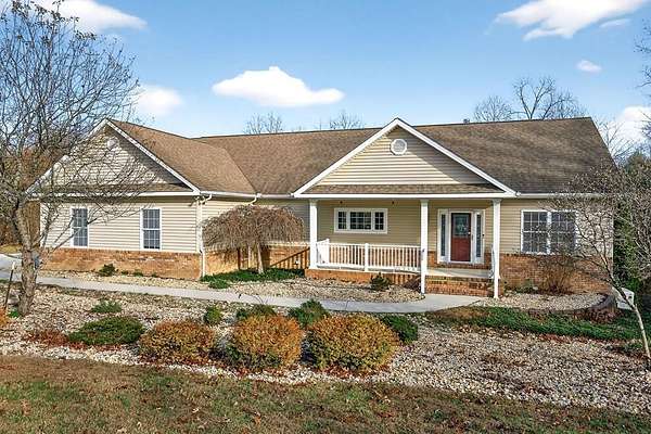 1.52 Acres of Residential Land with Home for Sale in Crossville, Tennessee