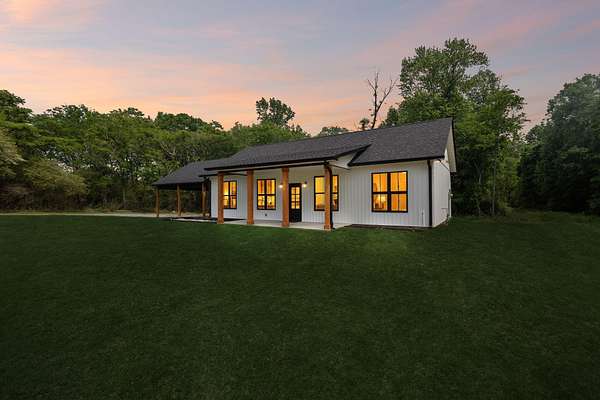 4 Acres of Land with Home for Sale in Whitwell, Tennessee