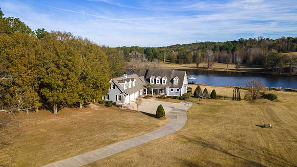 4.85 Acres of Residential Land with Home for Sale in Aiken, South Carolina