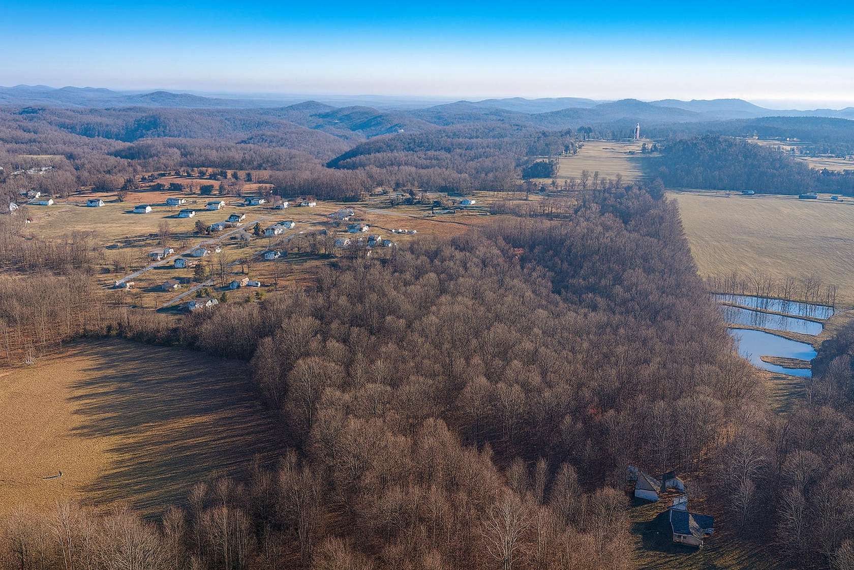 5.78 Acres of Residential Land for Sale in Bethpage, Tennessee