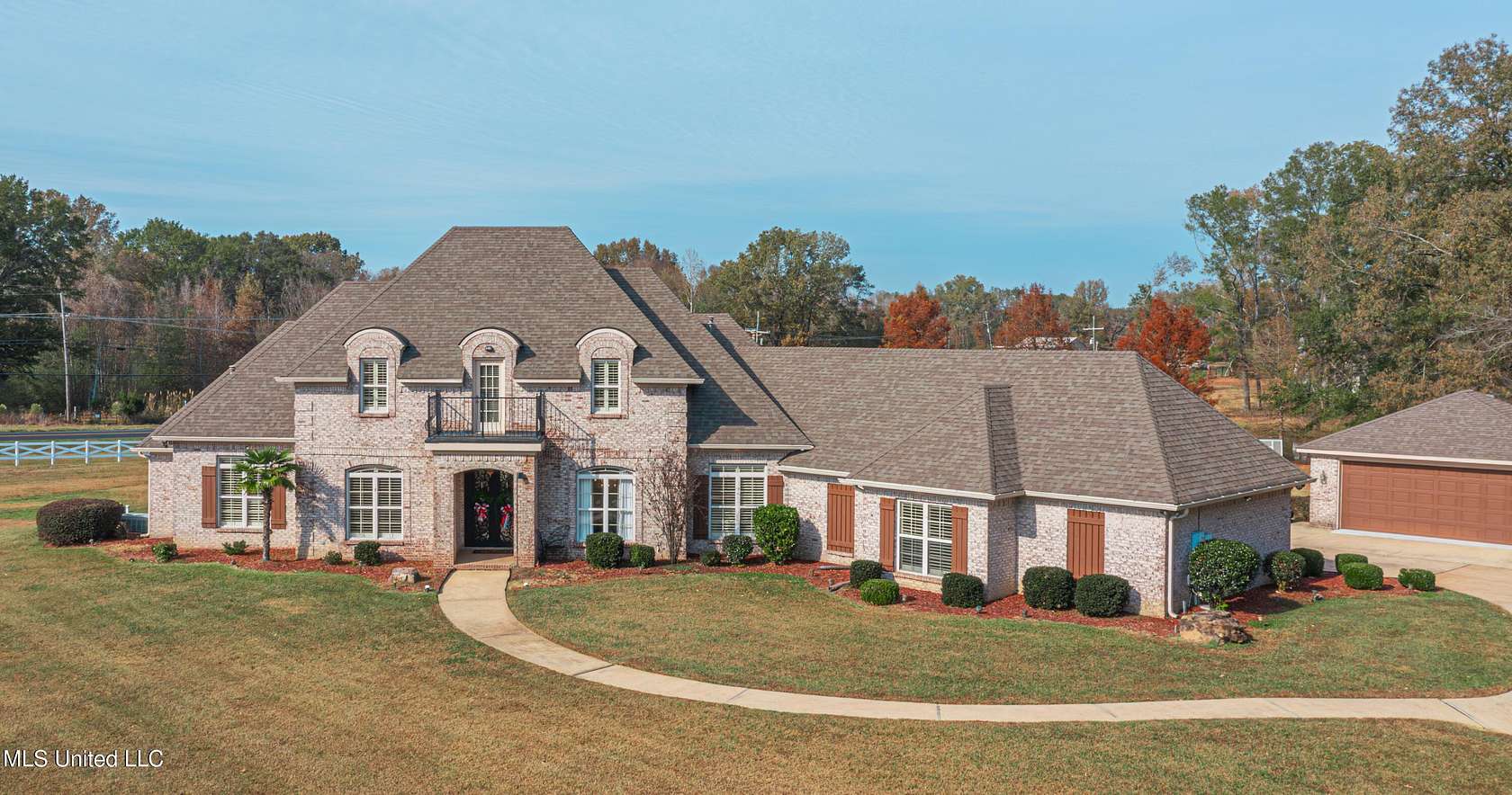 3 Acres of Residential Land with Home for Sale in Madison, Mississippi