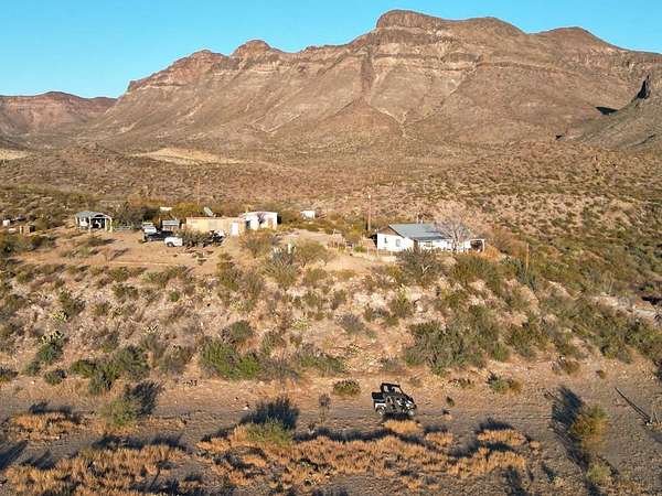 160 Acres of Land for Sale in Shafter, Texas