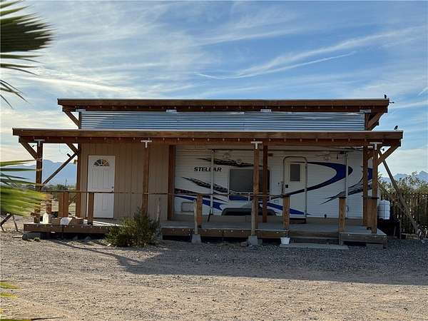 2.35 Acres of Residential Land for Sale in Golden Valley, Arizona